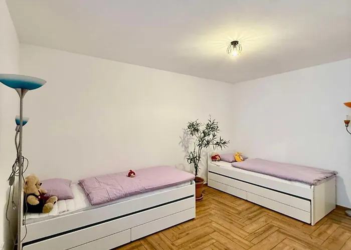 Chaloupka U Prehrady Lägenhet *